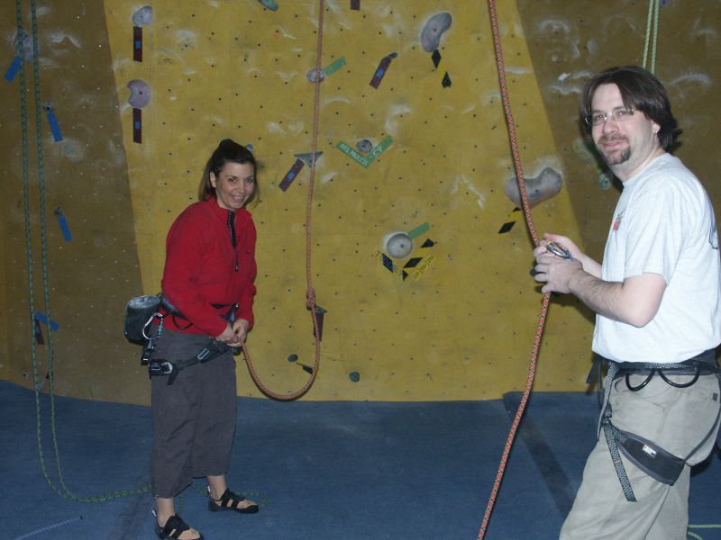 Len and Karen get tied in