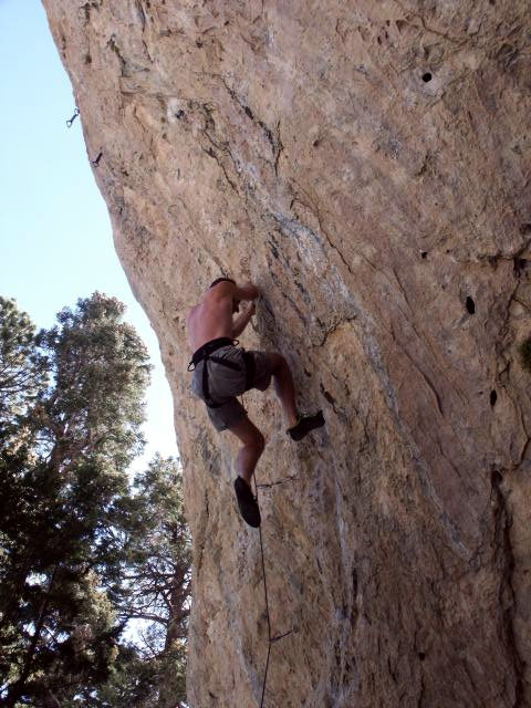 Toro warms up on a 5.12c