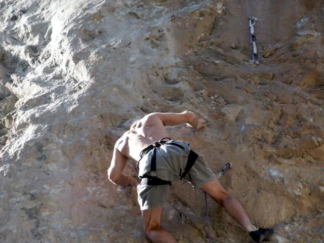 Toro warms up on a 5.12c